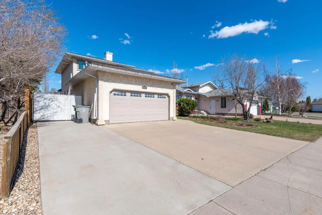 4005 60th Avenue Lloydminster AB T9V2R9