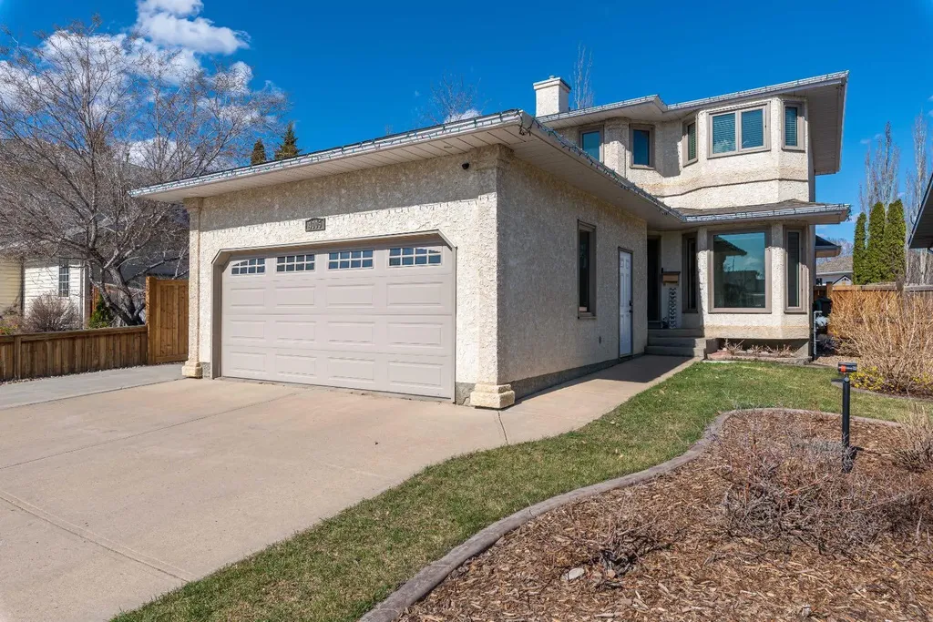 4005 60th Avenue Lloydminster AB T9V2R9
