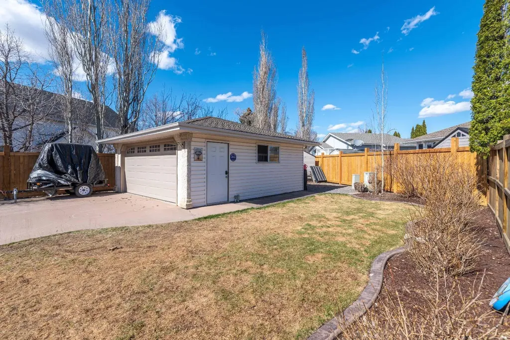 4005 60th Avenue Lloydminster AB T9V2R9