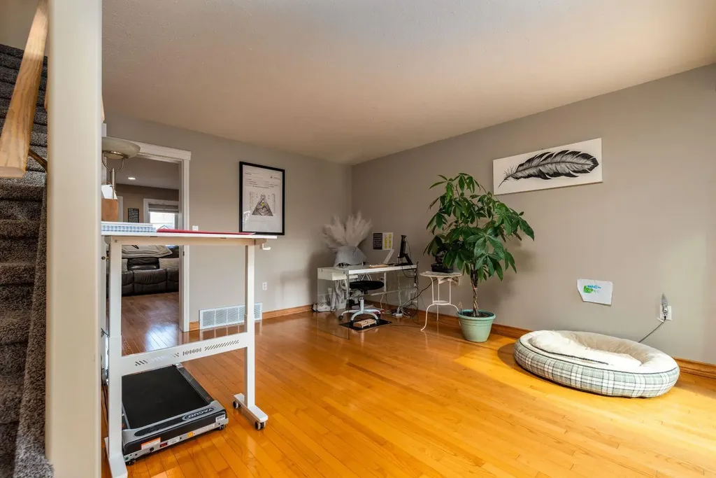 4005 60th Avenue Lloydminster AB T9V2R9