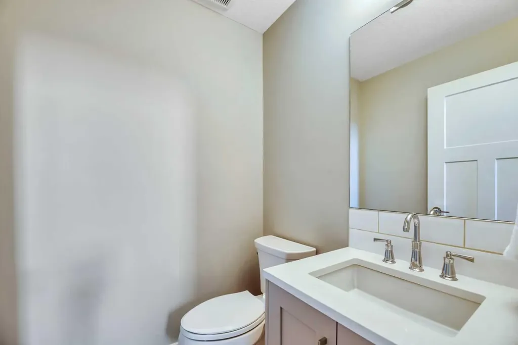 6 Quarry Gate SE Calgary AB T2C5M9