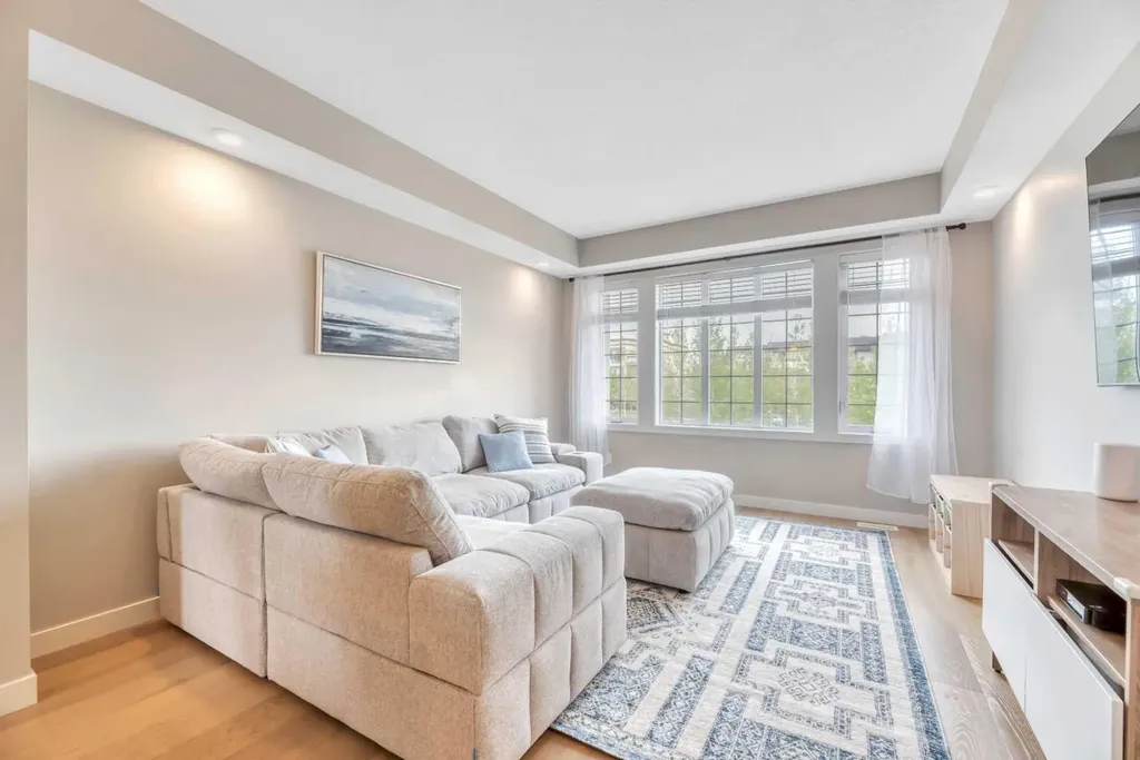 6 Quarry Gate SE Calgary AB T2C5M9