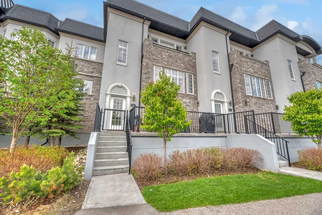 6 Quarry Gate SE Calgary AB T2C5M9