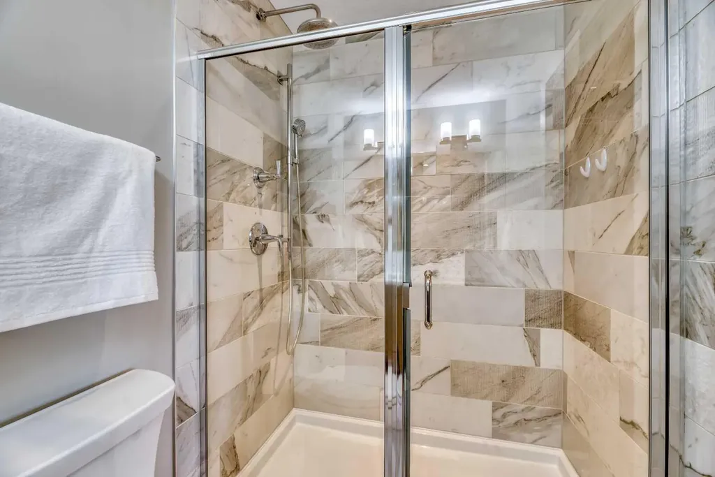 6 Quarry Gate SE Calgary AB T2C5M9