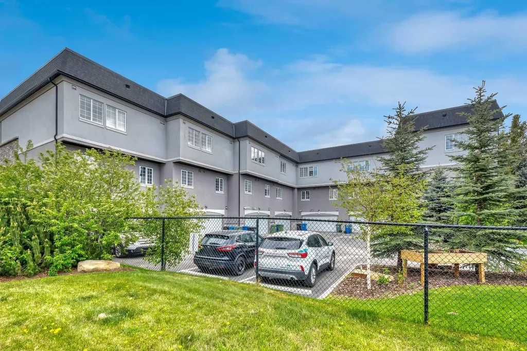 6 Quarry Gate SE Calgary AB T2C5M9