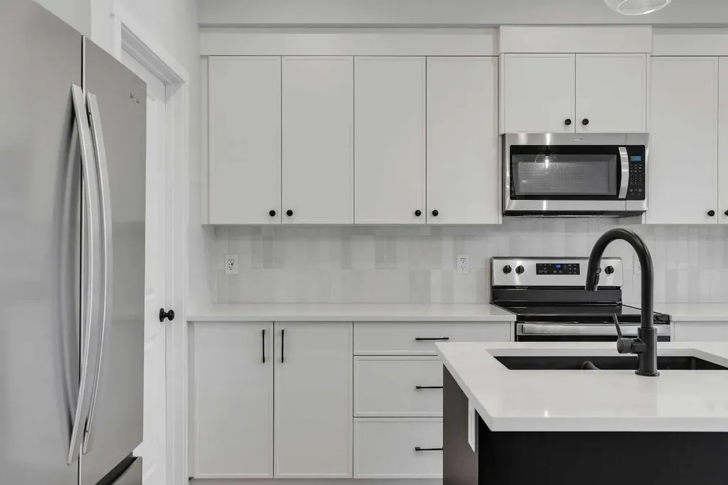 76 Heirloom Drive SE Calgary AB T3M 2M6