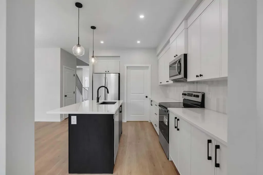 76 Heirloom Drive SE Calgary AB T3M 2M6