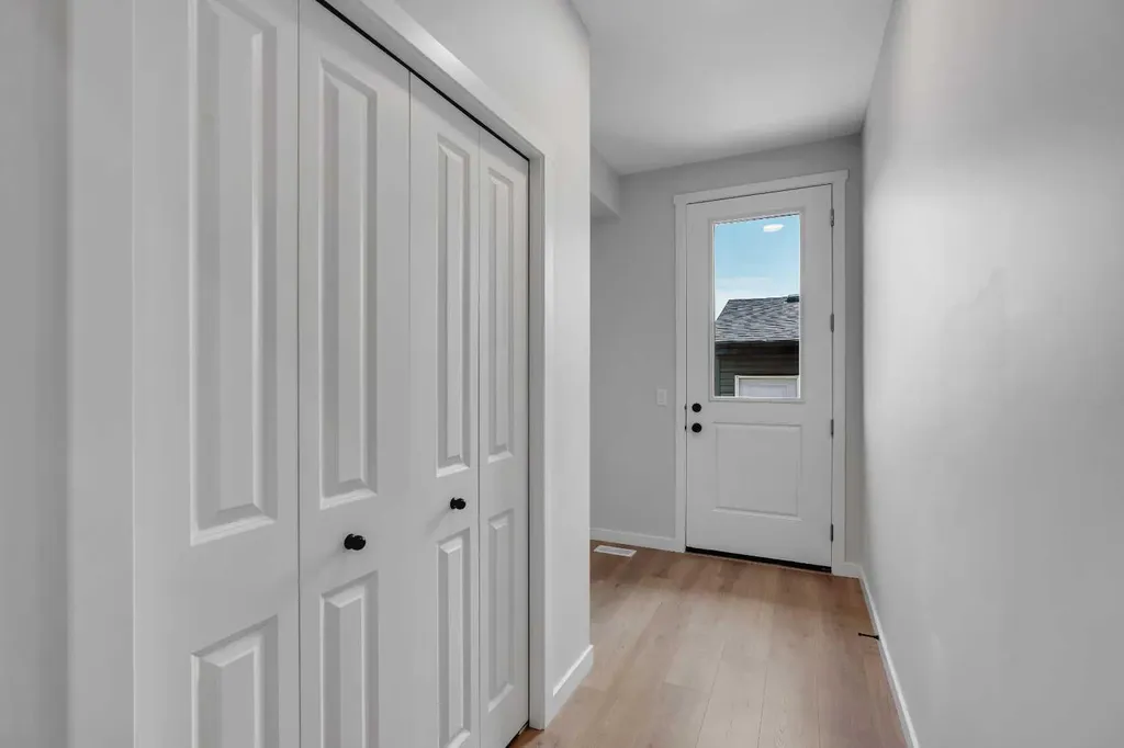 76 Heirloom Drive SE Calgary AB T3M 2M6