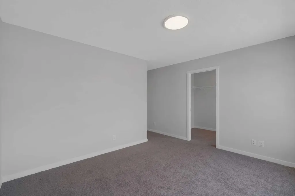 76 Heirloom Drive SE Calgary AB T3M 2M6