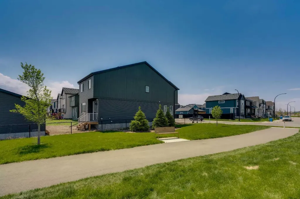 76 Heirloom Drive SE Calgary AB T3M 2M6