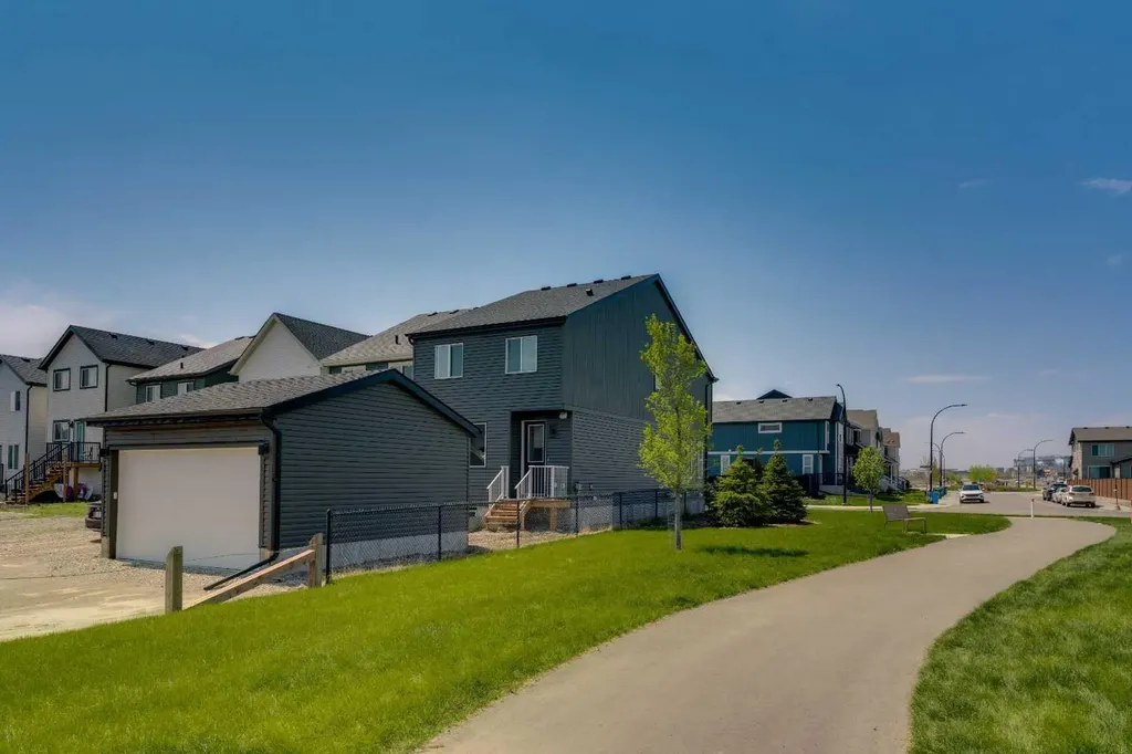 76 Heirloom Drive SE Calgary AB T3M 2M6