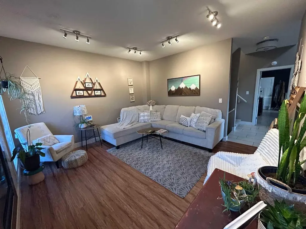 802 Keystone Meadows W Lethbridge AB T1J 4S7