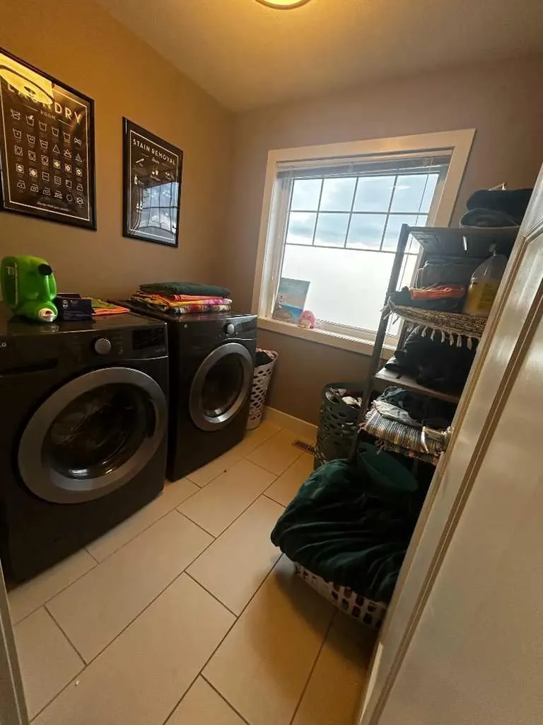 802 Keystone Meadows W Lethbridge AB T1J 4S7