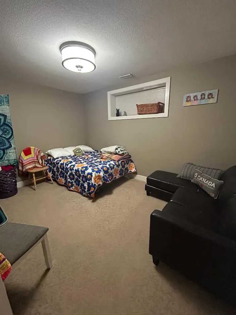 802 Keystone Meadows W Lethbridge AB T1J 4S7