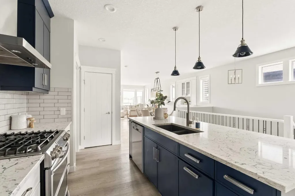 123 Crestridge Hill SW Calgary AB T3B 6H1