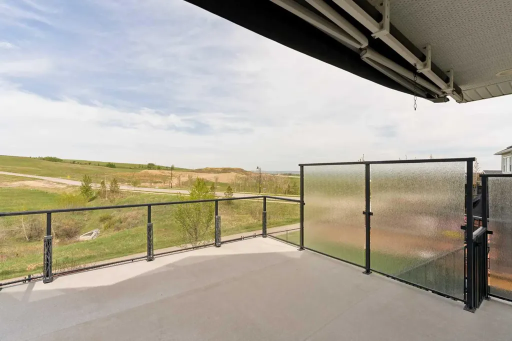 123 Crestridge Hill SW Calgary AB T3B 6H1