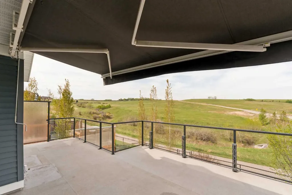 123 Crestridge Hill SW Calgary AB T3B 6H1
