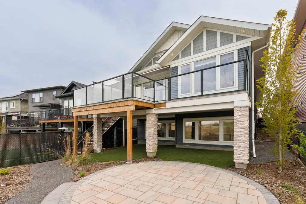 123 Crestridge Hill SW Calgary AB T3B 6H1
