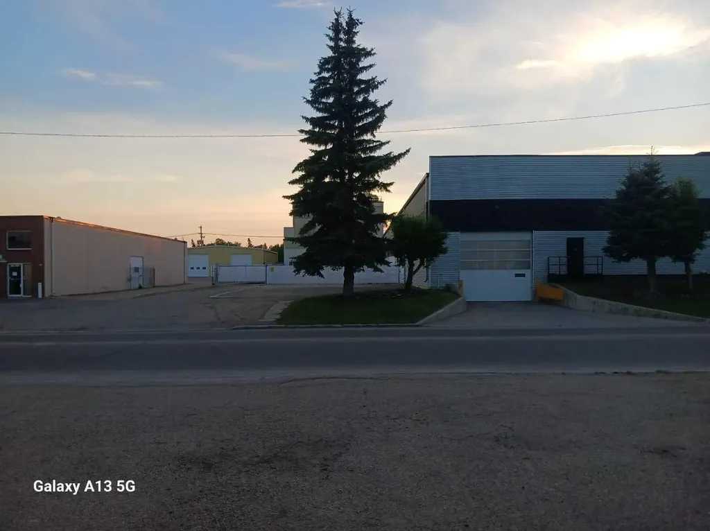 6789 52 Avenue Red Deer AB T4N 4K8
