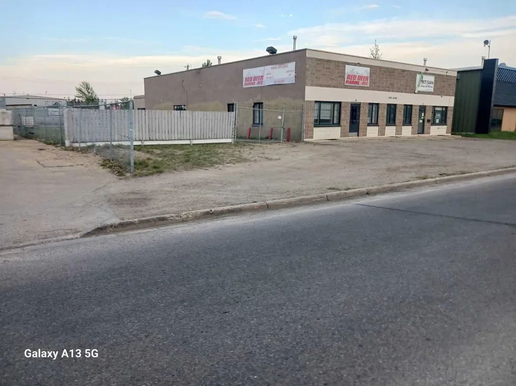 6789 52 Avenue Red Deer AB T4N 4K8