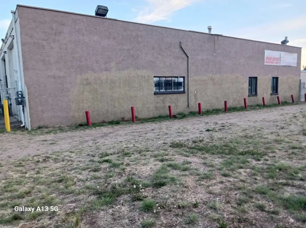 6789 52 Avenue Red Deer AB T4N 4K8