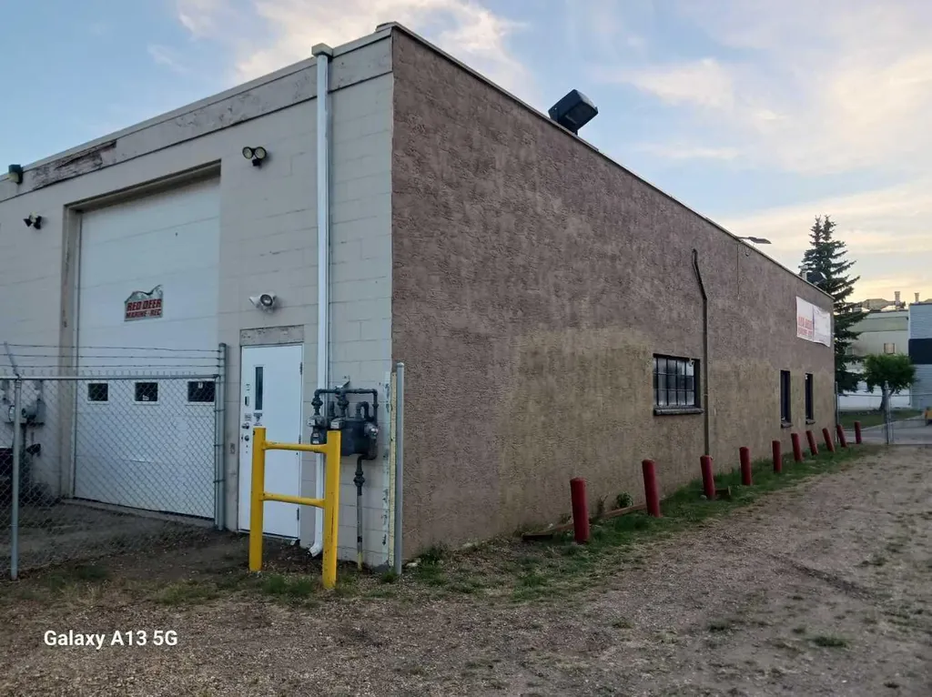 6789 52 Avenue Red Deer AB T4N 4K8