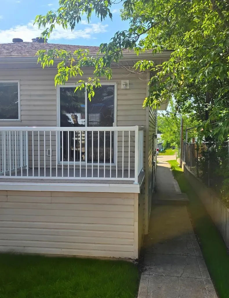 9318 106 Avenue Grande Prairie AB T8V1H7