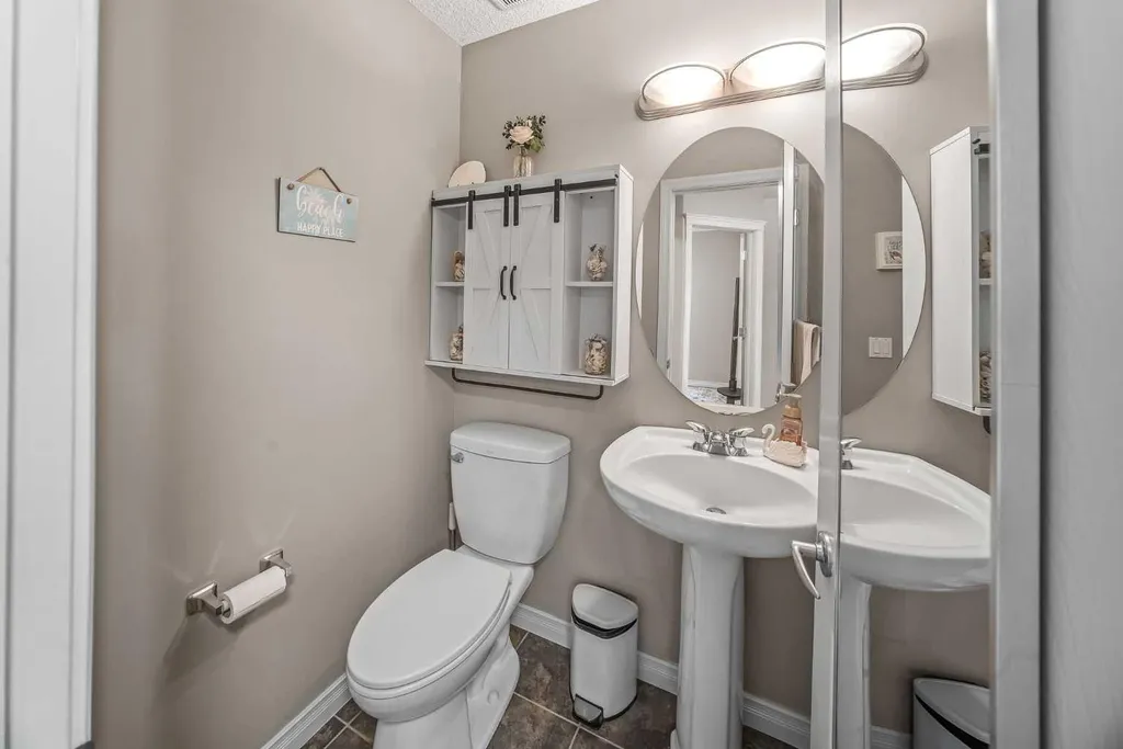 66 Crestmont Drive SW Calgary AB T3B 5X7