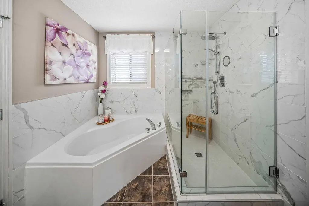 66 Crestmont Drive SW Calgary AB T3B 5X7