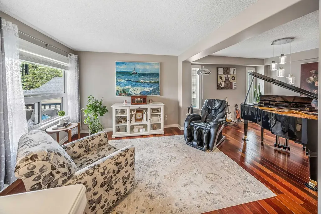 66 Crestmont Drive SW Calgary AB T3B 5X7