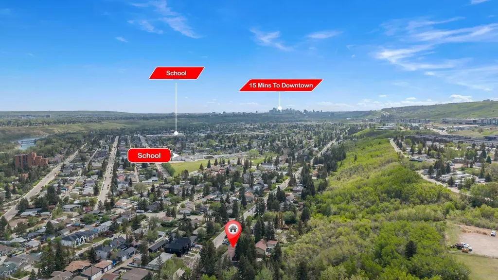 8927 33 Avenue NW Calgary AB T3B 1M2
