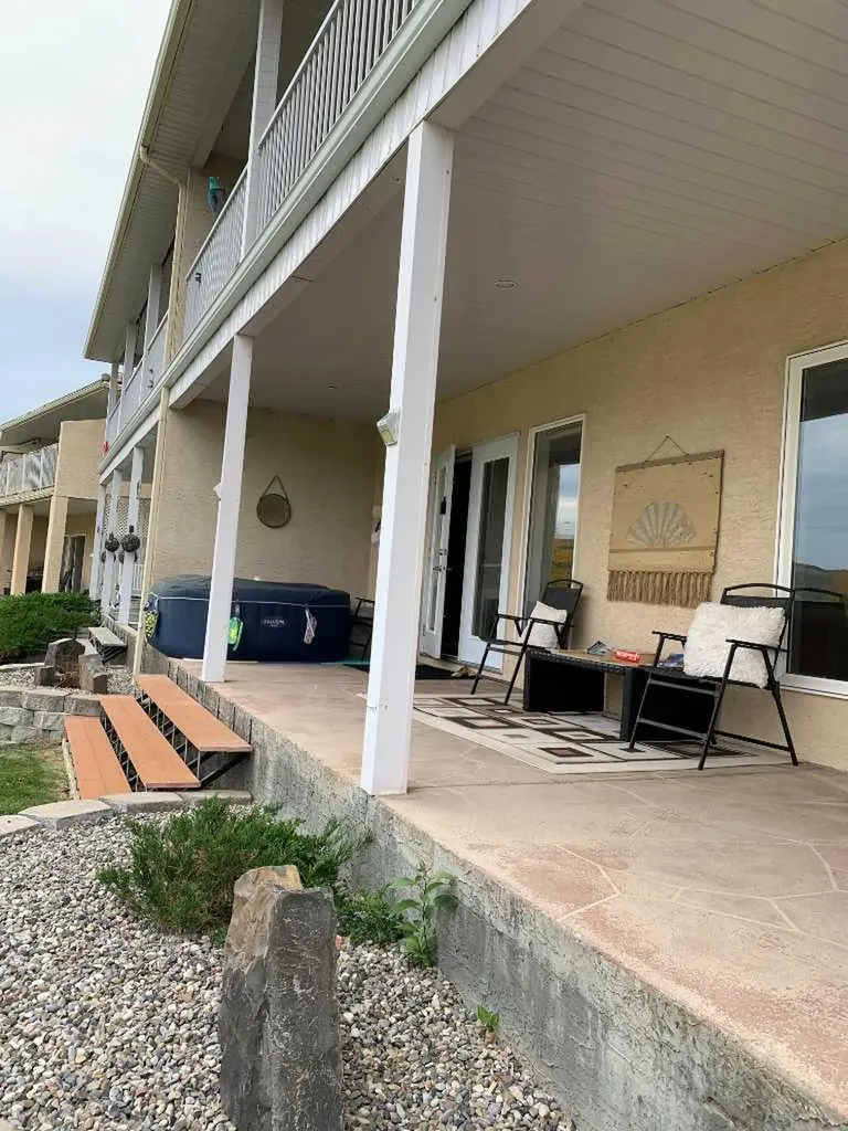 410 Canyon Boulevard W Lethbridge AB T1K 6V2