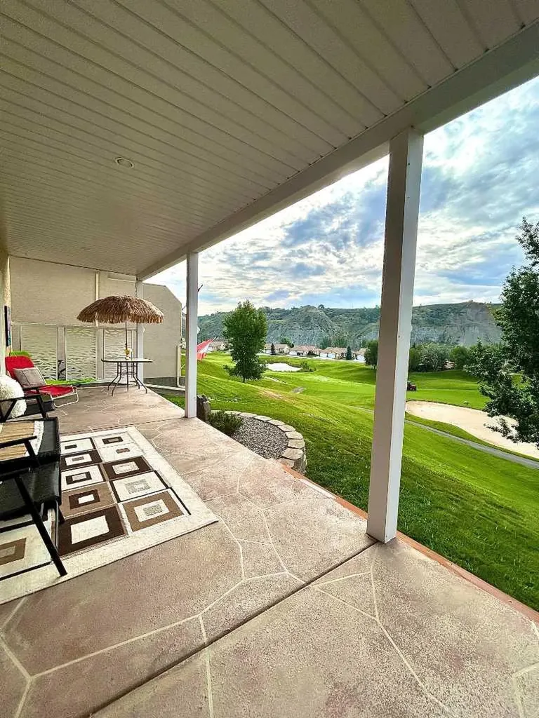 410 Canyon Boulevard W Lethbridge AB T1K 6V2