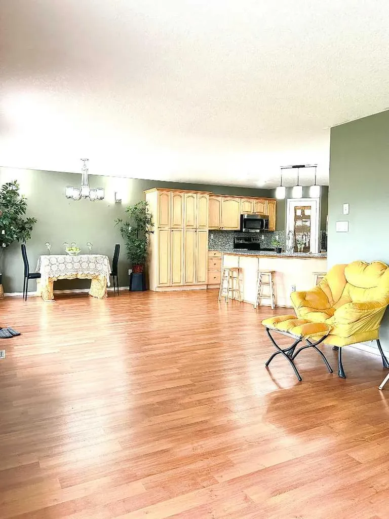 410 Canyon Boulevard W Lethbridge AB T1K 6V2