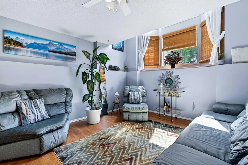 159 Fresno Place NE Calgary AB T1Y 6Y2