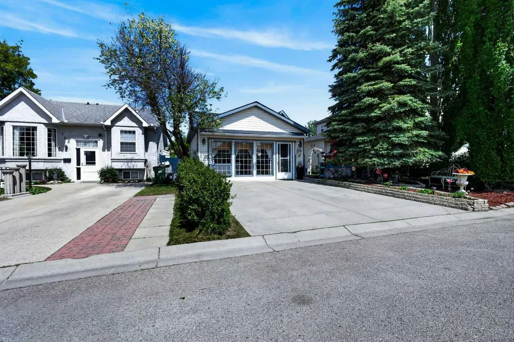 159 Fresno Place NE Calgary AB T1Y 6Y2
