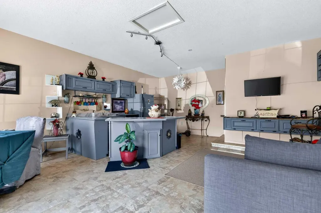 159 Fresno Place NE Calgary AB T1Y 6Y2