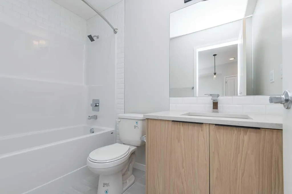 19489 Main Street SE Calgary AB T3M 3J3