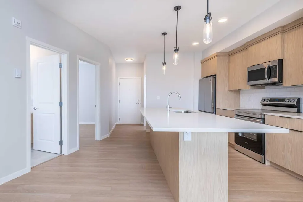 19489 Main Street SE Calgary AB T3M 3J3