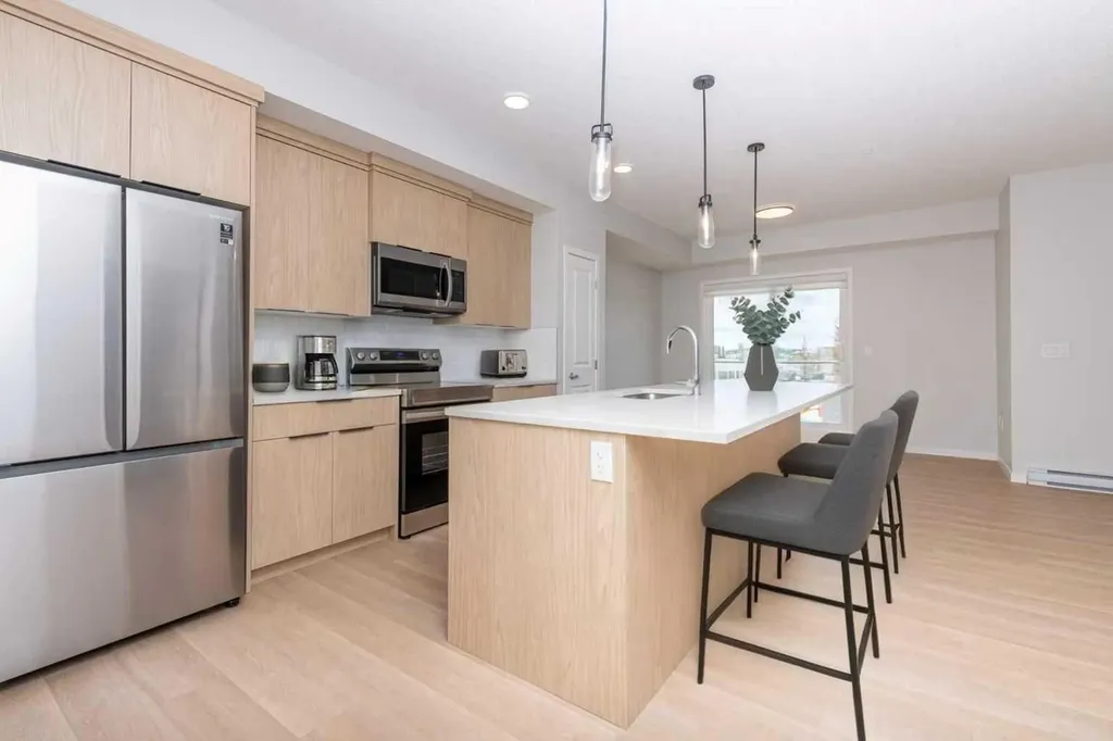 19489 Main Street SE Calgary AB T3M 3J3