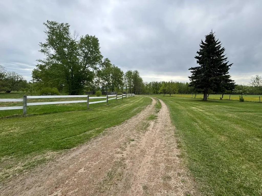 591068 Range Road 103 Rural Woodlands County AB T7S1N3