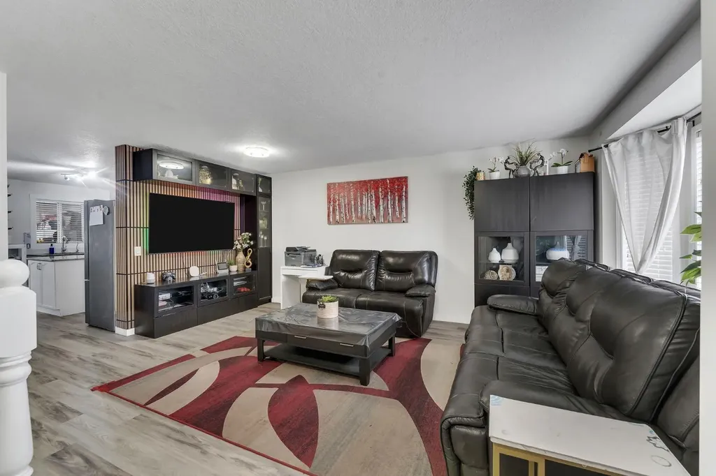 192 Martin Crossing Crescent NE Calgary AB T3J 3T1