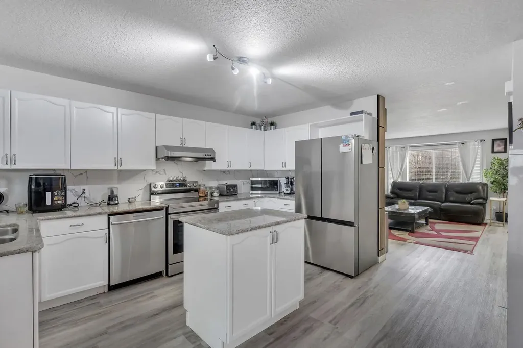 192 Martin Crossing Crescent NE Calgary AB T3J 3T1