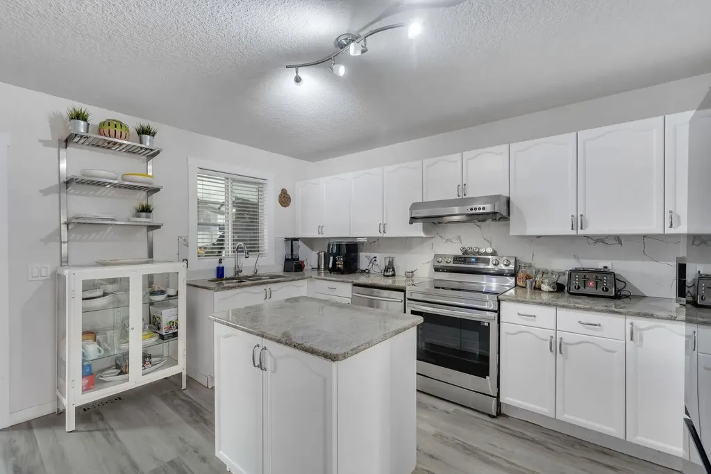 192 Martin Crossing Crescent NE Calgary AB T3J 3T1