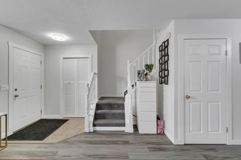 192 Martin Crossing Crescent NE Calgary AB T3J 3T1