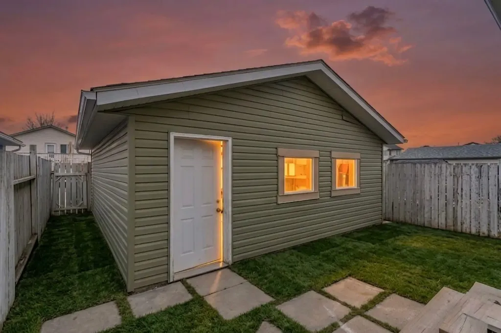 192 Martin Crossing Crescent NE Calgary AB T3J 3T1
