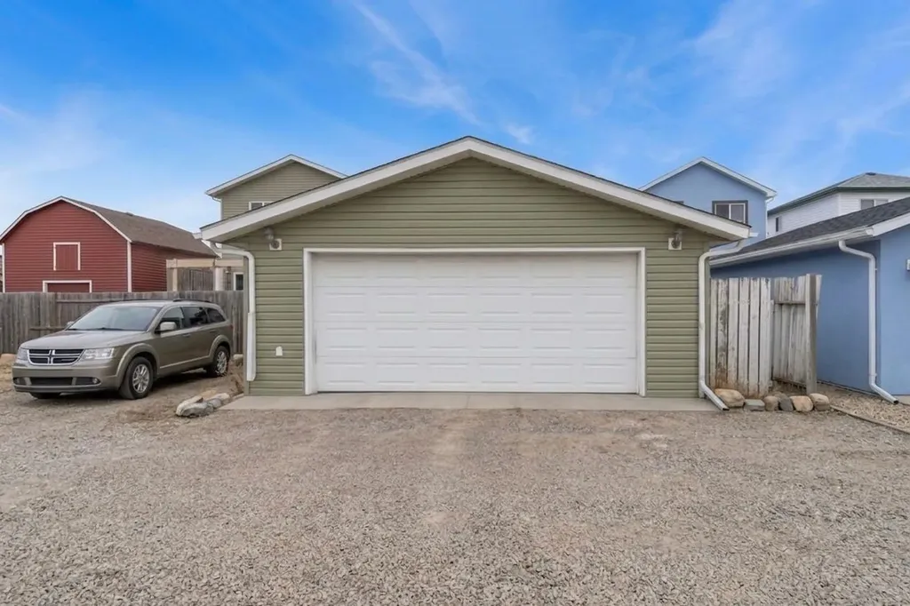192 Martin Crossing Crescent NE Calgary AB T3J 3T1