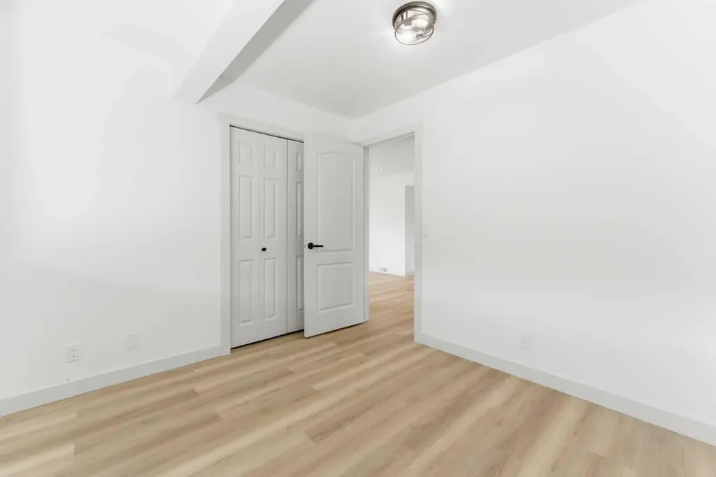 110 Tuscany Summit Green NW Calgary AB T3L0B8
