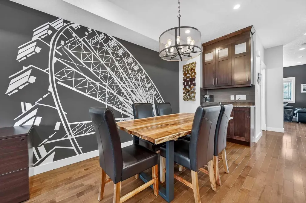 7104 36 Avenue NW Calgary AB T3B 1T8