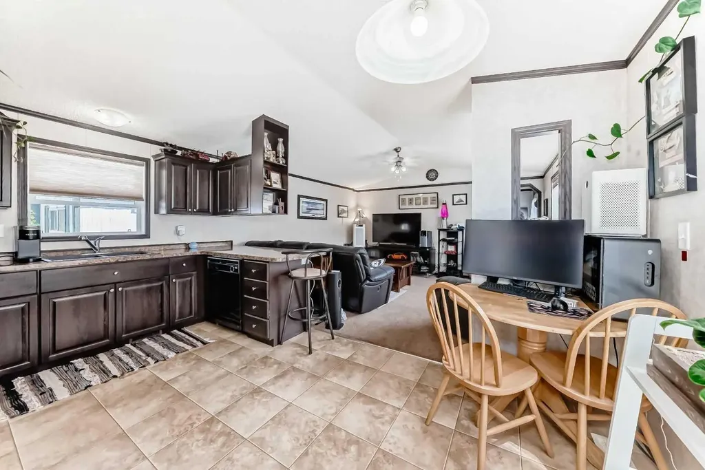 76 Westwood Court Innisfail AB T4G 1S2